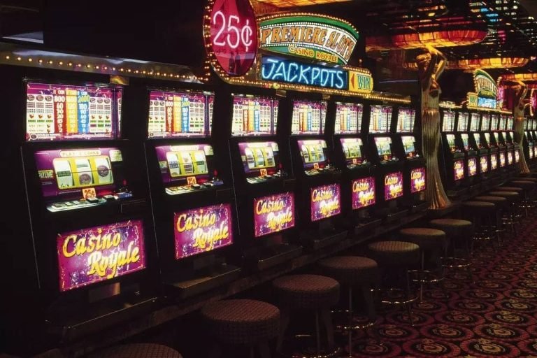 Awanslot koleksi permainan slot online terlengkap provider terbaik